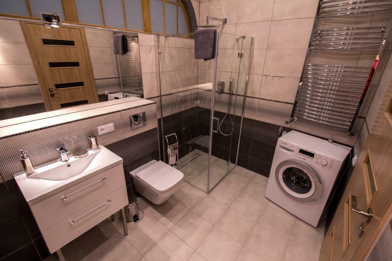 Apartamenty Centrum ชกลาร์สกา ปอเรมบา ภายนอก รูปภาพ