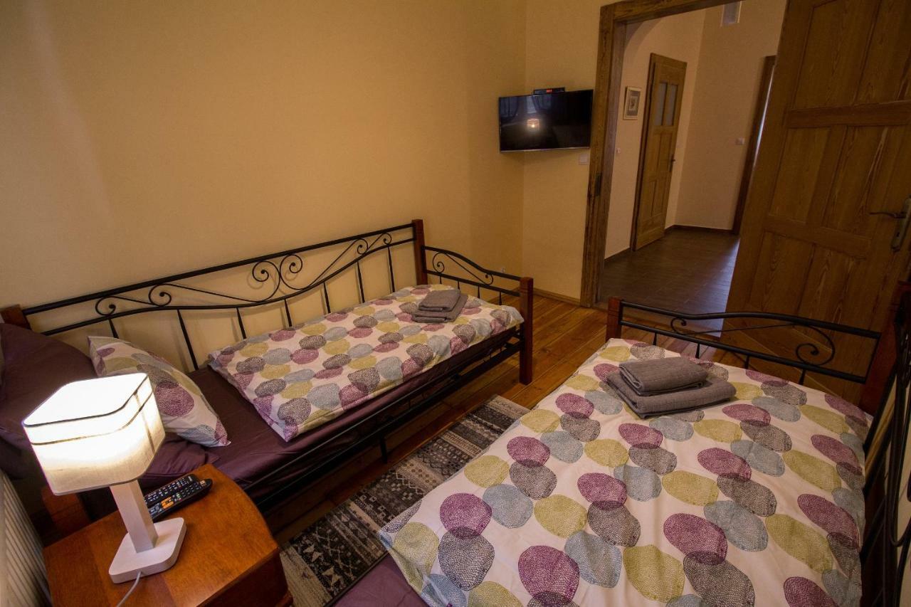 Apartamenty Centrum ชกลาร์สกา ปอเรมบา ภายนอก รูปภาพ
